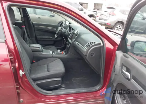 2021 Chrysler 300 Touring из США, поврежденный, VIN 2C3CCAAG2MH512192